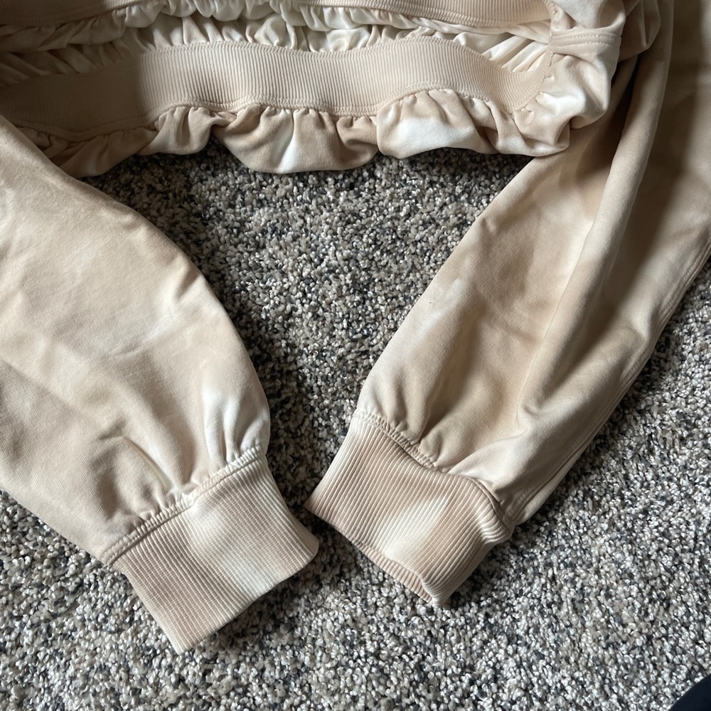 Lululemon LA All Yours Bubble Hem Hoodie - Picture 5 of 9